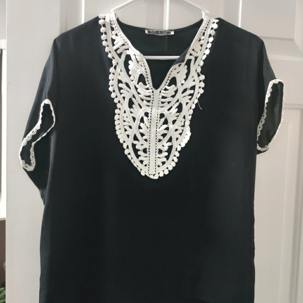Blouse Blk & white